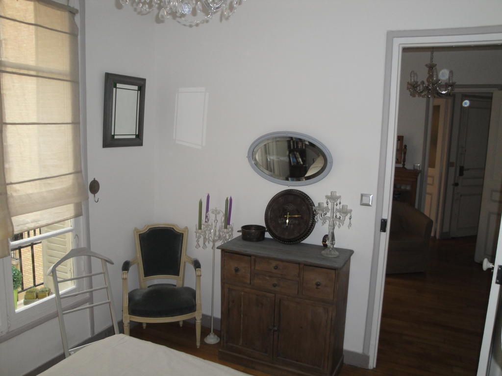 Almeria Garden Apartment Paris Room photo