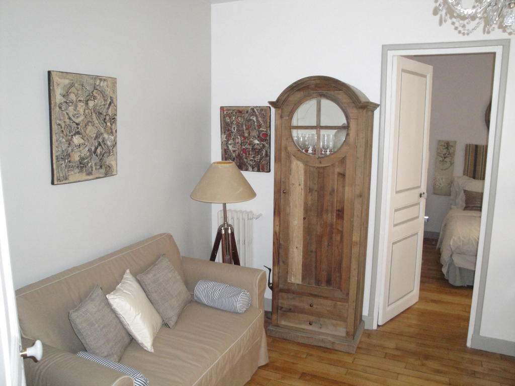 Almeria Garden Apartment Paris Room photo